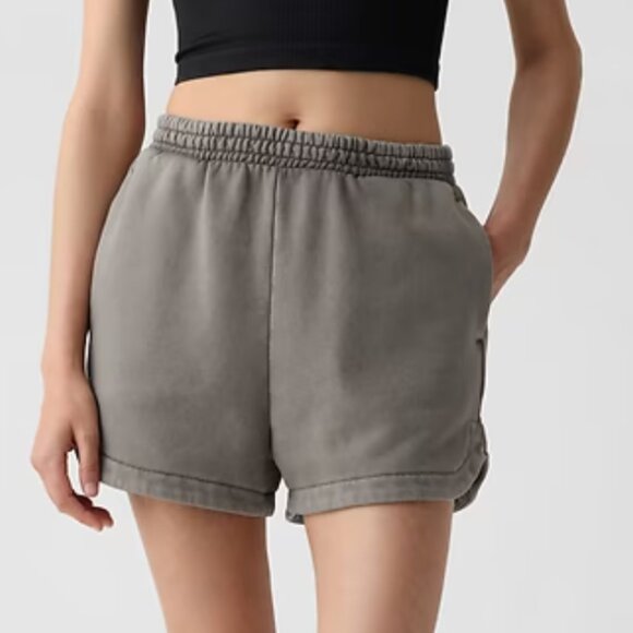 Gap Vintage Soft Dolphin Shorts - M - Picture 3 of 3